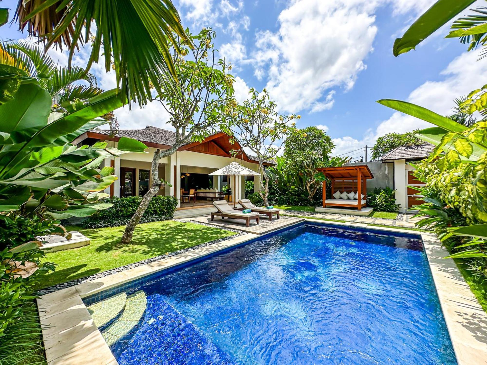 Ghana Villa Seminyak By Pramana Villas Exteriör bild